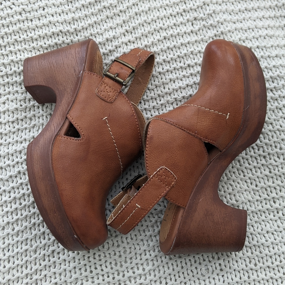 Sling back clogs
